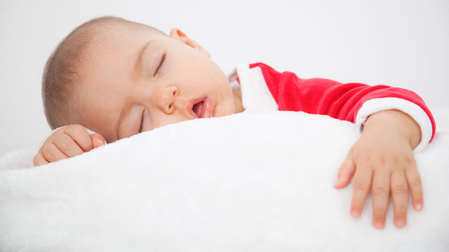 Schlaf Baby, schlaf Wie Babys gut schlafen